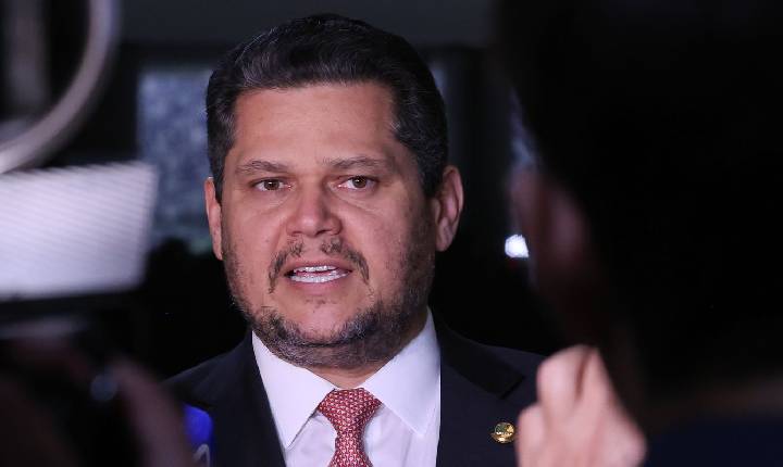 Alcolumbre marca votação da PEC da segurança pública para terça-feira
