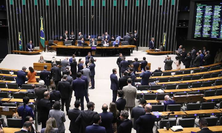 Cresce número de mulheres eleitas para o Congresso Nacional