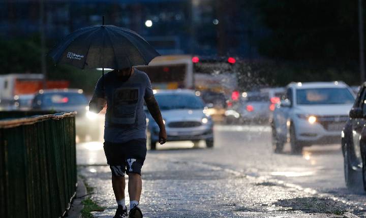 Inmet prevê final de semana de chuvas nas regiões Sul e Sudeste