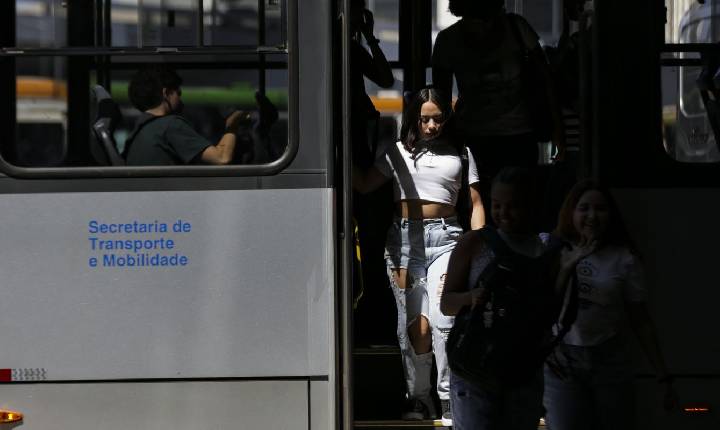 Ônibus urbanos do Rio terão orientações de combate ao assédio 