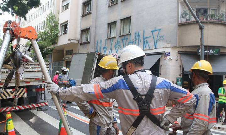 Procon paulistano multa Enel por falhas no fornecimento de energia