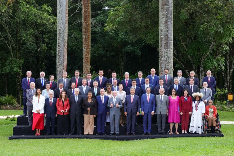 Lula diz que governo precisa informar melhor ações do governo